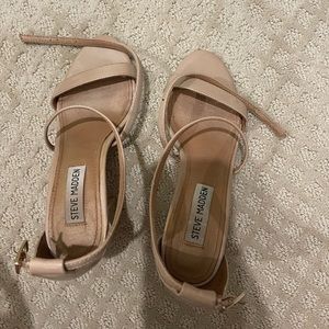 Steve Madden nude heels